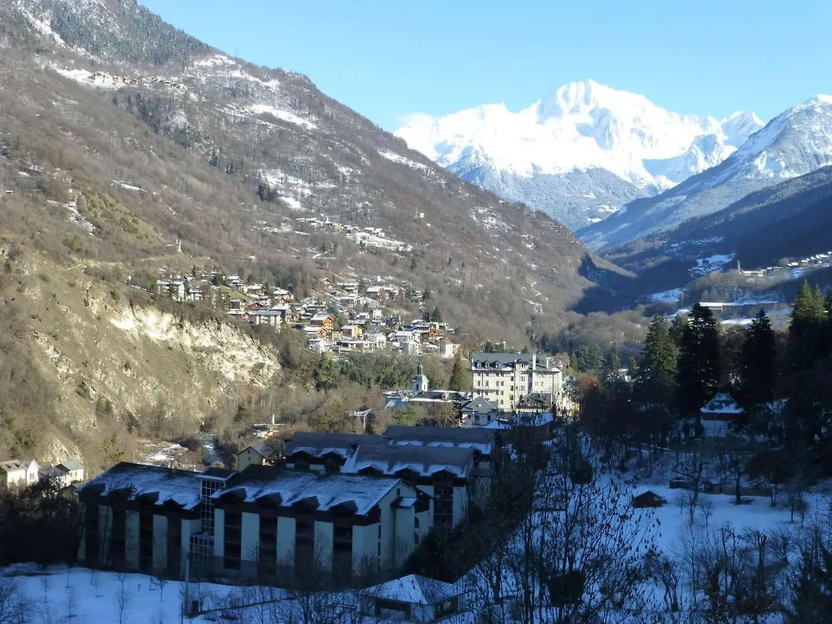 Charmant Studio Pour 4 Pers. Avec Balcon, Parking Et Wifi, A Deux Pas Des Thermes Et Du Centre Village - Fr-1-512-212 Brides-les-Bains 0*,  France