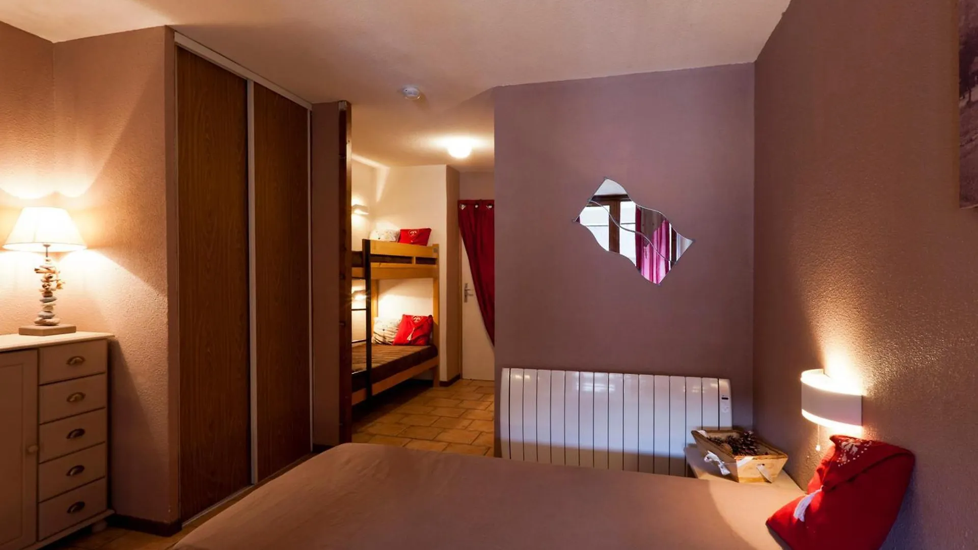 Charmant Studio Pour 4 Pers. Avec Balcon, Parking Et Wifi, A Deux Pas Des Thermes Et Du Centre Village - Fr-1-512-212 Brides-les-Bains